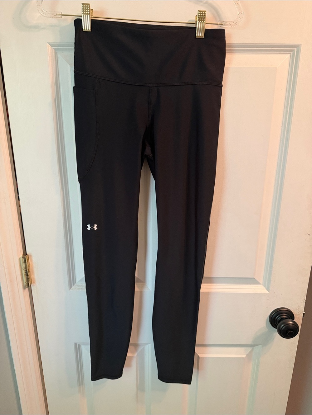 Under Armour Women’s Black High-Rise Pocket Leggings nwot medium